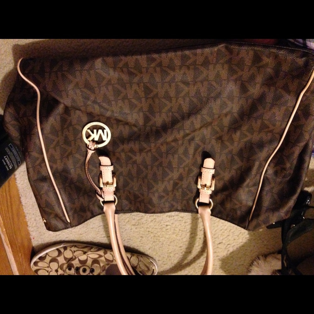 Large brown monogram Michael Kors work tote. EUC